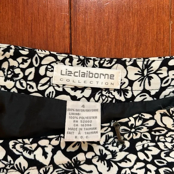 Vintage Liz Claiborne floral wrap skirt! - Picture 3 of 3